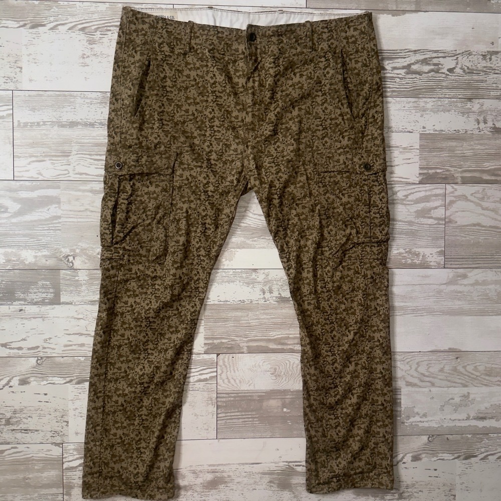 Levi's Cargo Pants Mens 38x30 13469-0005 Brown‎ Digital Camo EUC